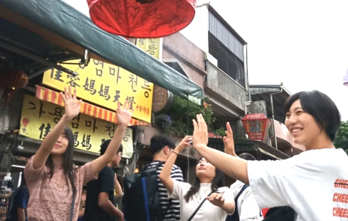 天燈上げ体験